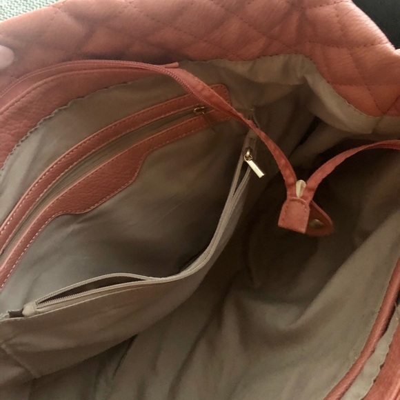 Beautiful shoulder bag💕 - Picture 7 of 7